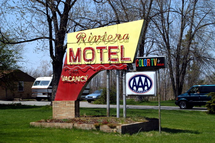 Riviera Motel - April 2003 (newer photo)